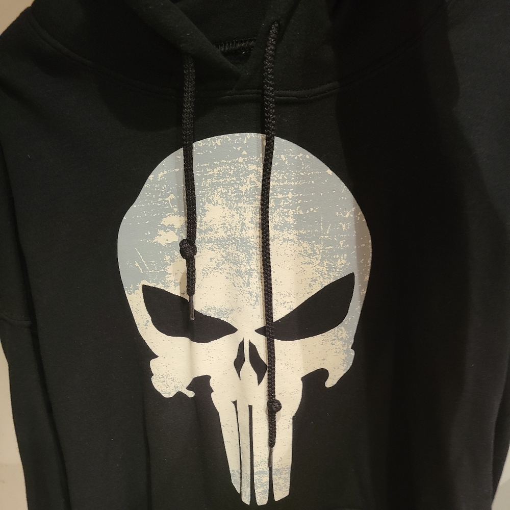 COPY - Punisher by Marvel hoody & Fitted 7 5/8 new no tags large